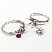 石が取れたリング