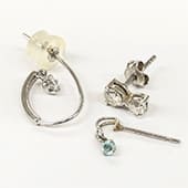 片方のみのピアス