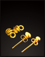 金のピアス・イヤリング