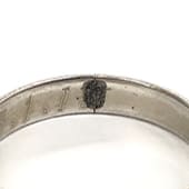 サイズ直し跡がある