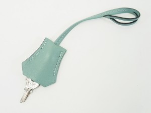 クロシェット（カギを隠している部分）