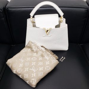 東京都新宿区のお客様からバッグ・ジュエリーなど3点320,000円でお買取りしました。