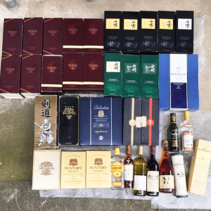 千葉県市川市のお客様からジャパニーズウイスキーなど酒35本345,000円でお買取りしました。