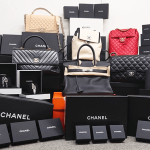 埼玉県川口市のお客様からバッグ・時計・アクセサリーなど64点4,320,000円でお買取りしました。