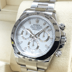 東京都西多摩郡のお客様から時計1点2,350,000円でお買取りしました。