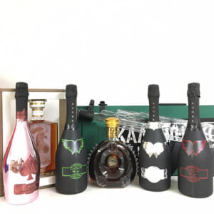 東京都新宿区のお客様から酒7本297,000円でお買取りしました。