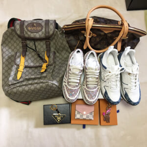 神奈川県横浜市のお客様からバッグ・服飾雑貨・小物7点274,000円でお買取りしました。