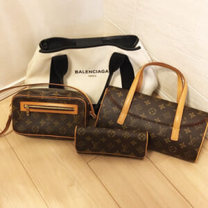 東京都荒川区のお客様からバッグ・小物6点219,000円でお買取りしました。