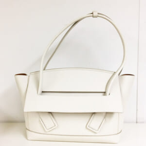 東京都足立区のお客様からバッグ1点100,000円でお買取りしました。