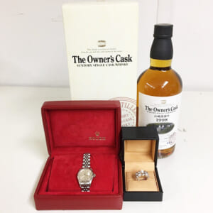 東京都世田谷区のお客様から時計・ジュエリー・お酒3点840,000円でお買取りしました。