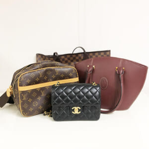 東京都目黒区のお客様からバッグ30点672,800円でお買取りしました。