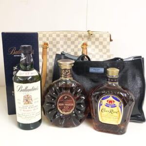 東京都渋谷区のお客様からバッグ・酒16点122,400円でお買取りしました。