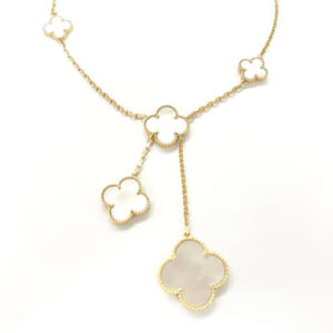 東京都新宿区のお客様からジュエリー1点1,000,000円でお買取りしました。