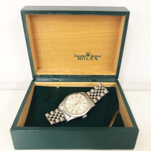 東京都江戸川区のお客様から腕時計1点280,000円でお買取りしました。