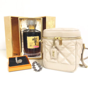 東京都世田谷区のお客様からバッグ・ジュエリー・酒22点1,470,000円でお買取りしました。