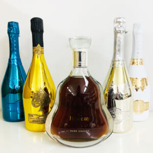 東京都新宿区のお客様から酒5点327,300円でお買取りしました。