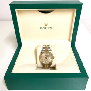 東京都渋谷区のお客様から腕時計1点1,780,000円でお買取りしました。