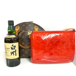 埼玉県八潮市のお客様からバッグ・酒10点344,000円でお買取りしました。