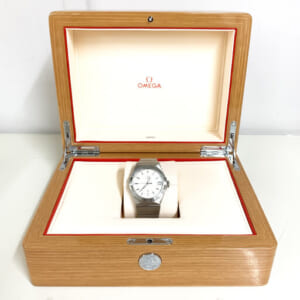 神奈川県横浜市のお客様から腕時計1点230,000円でお買取りしました。