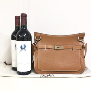 東京都港区のお客様からバッグ・酒4点641,000円でお買取りしました。