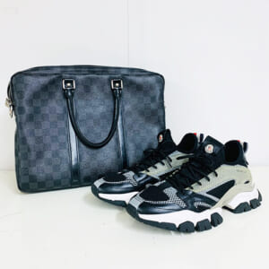 東京都中央区のお客様からバッグ・ブランド古着3点72,000円でお買取りしました。