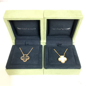 東京都中央区のお客様からジュエリー8点595,280円でお買取りしました。