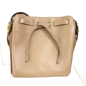 東京都新宿区のお客様からバッグ1点10,000円でお買取りしました。