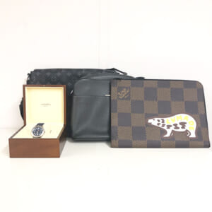 東京都練馬区のお客様からジュエリー・バッグ・他41点943,420円でお買取りしました。