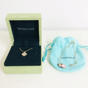 東京都目黒区のお客様からジュエリー2点146,000円でお買取りしました。