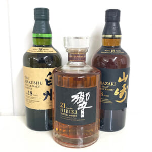 東京都渋谷区のお客様から酒5本256,000円でお買取りしました。