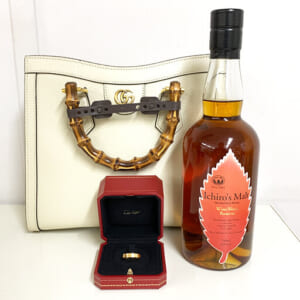 埼玉県さいたま市のお客様からバッグ・ジュエリー・酒7点363,500円でお買取りしました。