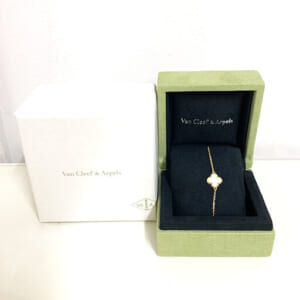 東京都新宿区のお客様からジュエリー1点150,000円でお買取りしました。