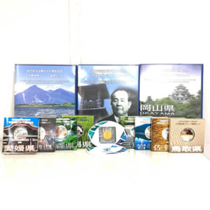 東京都多摩市のお客様から記念金貨・銀貨42点413,000円でお買取りしました。