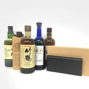 神奈川県横浜市のお客様から財布・酒31点423,300円でお買取りしました。