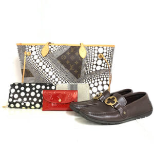 東京都江戸川区のお客様からバッグ・小物・靴15点1,050,000円でお買取りしました。