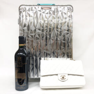 東京都足立区のお客様からバッグ・酒4点1,334,070円でお買取りしました。