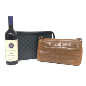 東京都杉並区のお客様からバッグ・酒13点227,000円でお買取りしました。