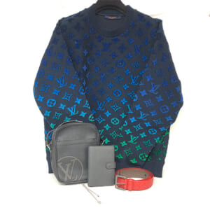 茨城県つくば市のお客様からジュエリー・財布・洋服17点770,000円でお買取りしました。