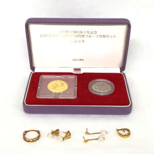 東京都世田谷区のお客様から金貨・ジュエリー9点518,200円でお買取りしました。