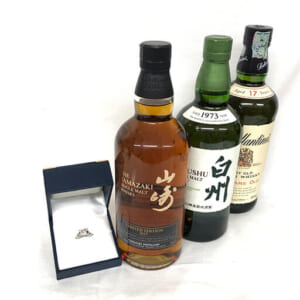 東京都荒川区のお客様からジュエリー・酒20点280,000円でお買取りしました。