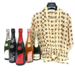 東京都豊島区のお客様から酒・洋服15点824,800円でお買取りしました。