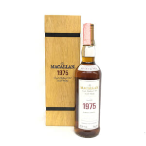 東京都北区 酒 1点 1,350,000円のお客様から酒1本1,350,000円でお買取りしました。