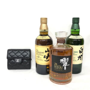 埼玉県草加市のお客様から財布・酒4点155,500円でお買取りしました。